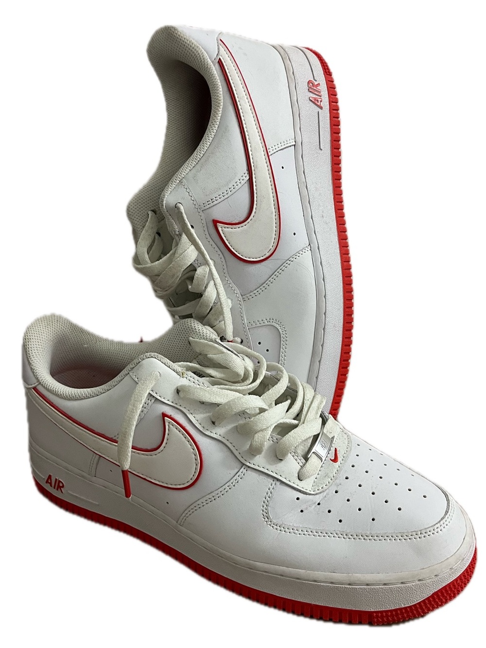 Nike Men’s Low-Top Sneakers in White with Red Trim Size 12